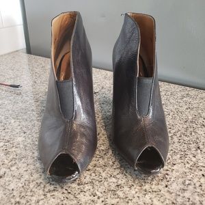 Black peep toe heels